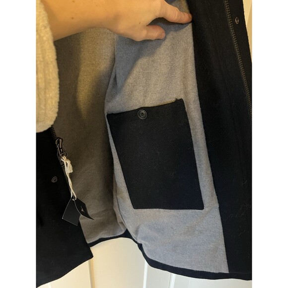 LL BEAN Men’s Wool Peacoat Parka - Picture 5 of 10